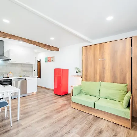 Retrovi 23 아파트